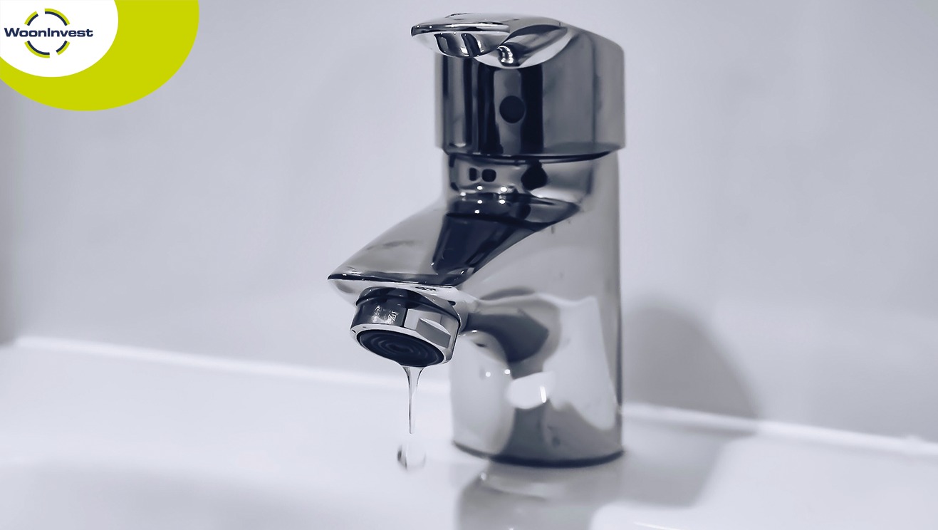 Afbeelding van een kraan waar water uitkomt.
