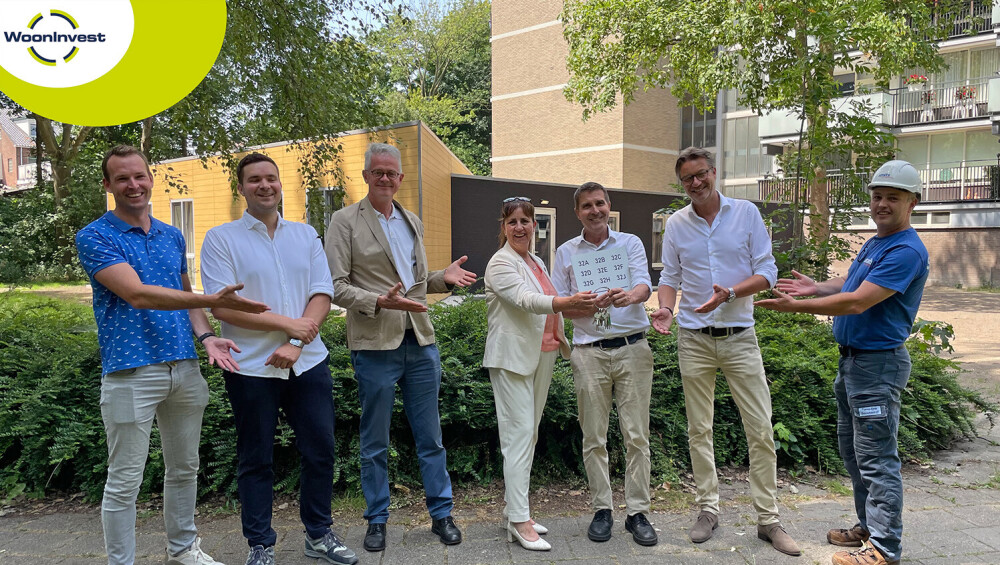 Overhandiging van de sleutels aan WoonInvest door de aannemer